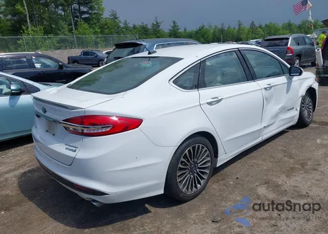 2018 Ford Fusion Hybrid Titanium из США, поврежденный, VIN 3FA6P0RU3JR225886